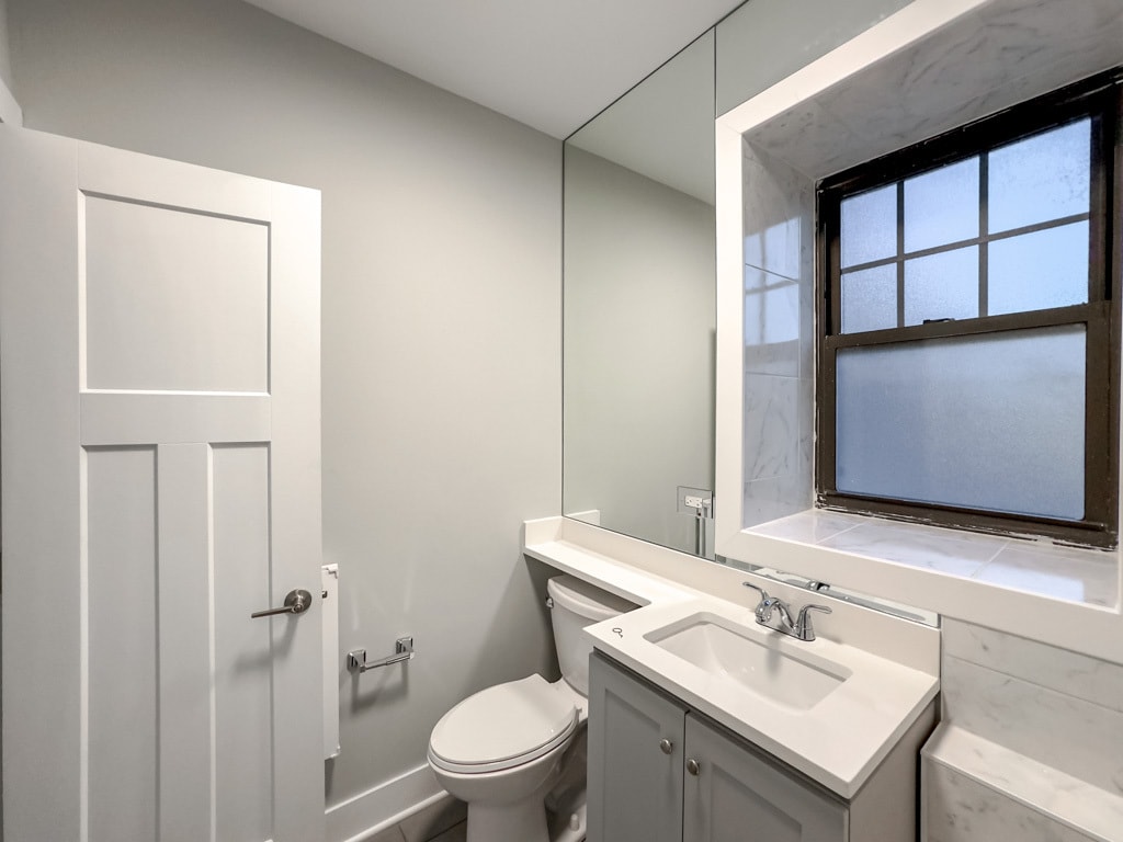 Building Photo - 378 Hazel Ave