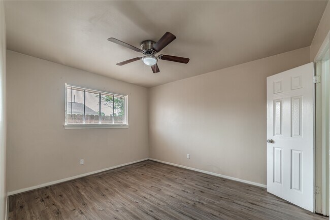 Building Photo - 6126 Antha St