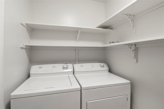 Building Photo - 4607 Green Meadow Dr