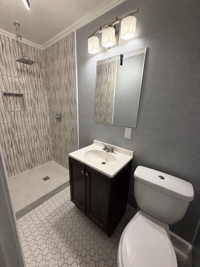 Building Photo - 151 Darden Dr