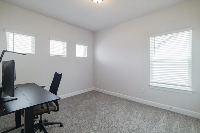 Building Photo - 4906 Seadrift Dr