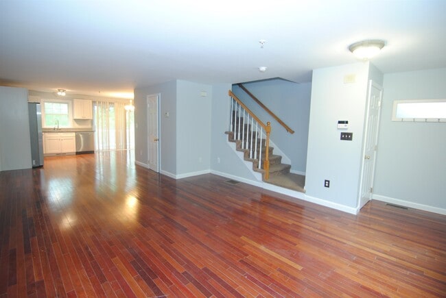 Building Photo - 75 Overlook Cir