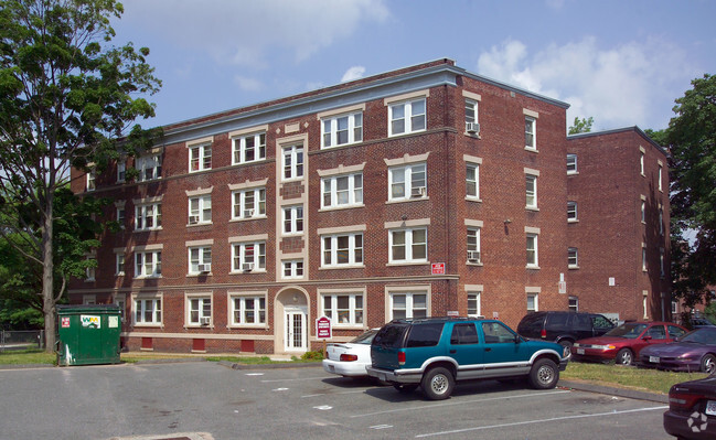 Primary Photo - Parkview Apts