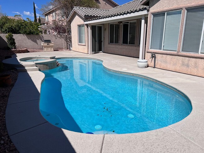 Building Photo - SUMMERLIN SINGLE STORY FOUR BEDROOM THREE ...