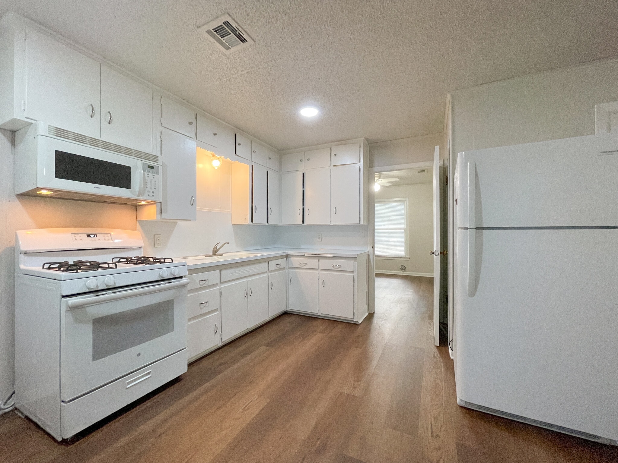 Building Photo - 2208 N 41st St
