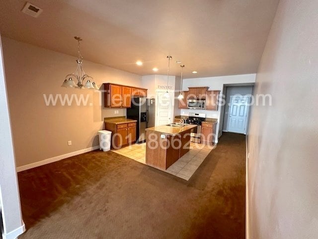 Building Photo - Apply this month and enjoy a $500 move-in ...