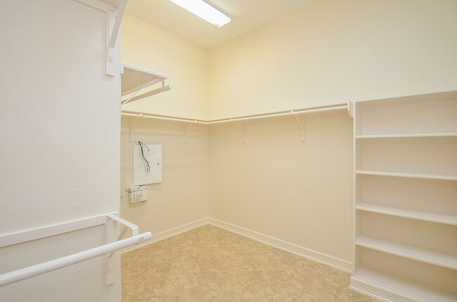 Building Photo - 6510 Arroyo Springs Ln