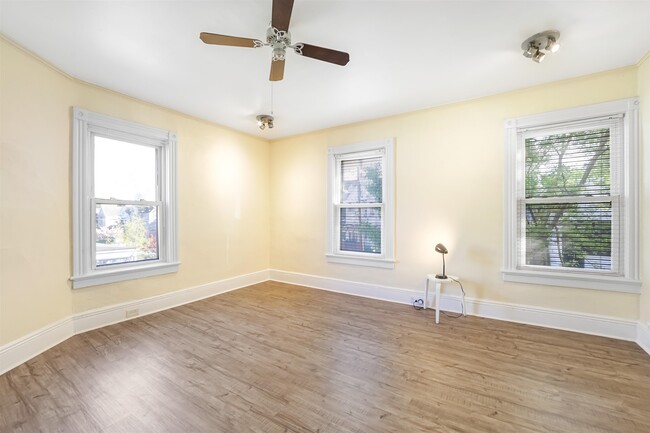 Building Photo - 54 Highland Ave
