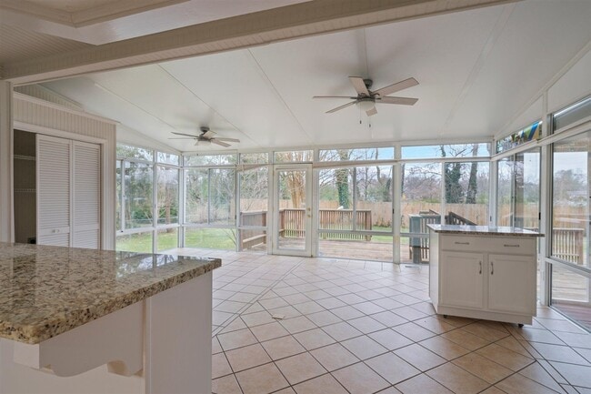 Building Photo - 1745 Ewing Ford Rd