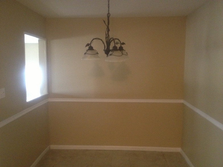 Building Photo - 1517 Windsor Way