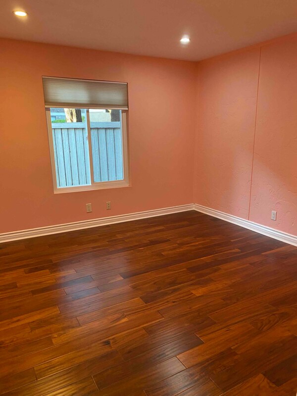 Building Photo - 45 Streamwood