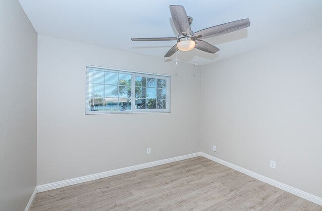 Building Photo - Modern Renovated 4BR Home in Oceanside – P...