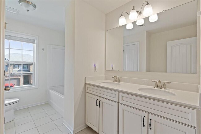 Building Photo - 221 Orchard Trail