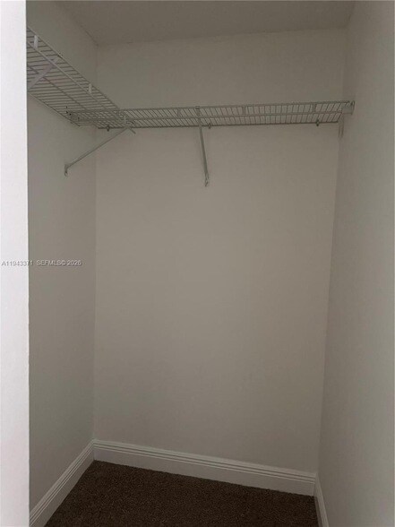 Building Photo - 1831 Sabal Palm Dr