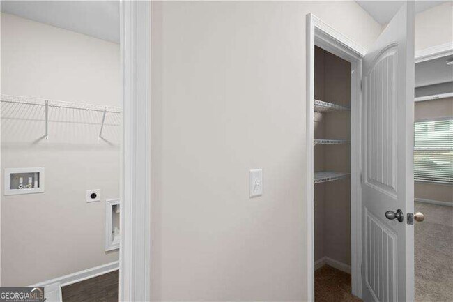 Building Photo - 284 Whitetail Cir