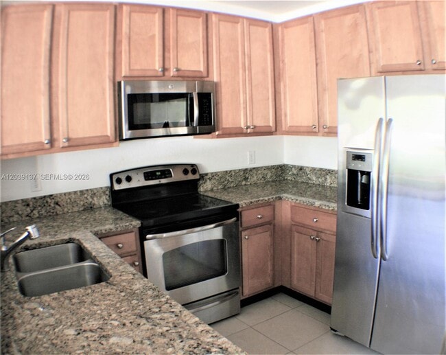 Building Photo - 202 Las Brisas Cir