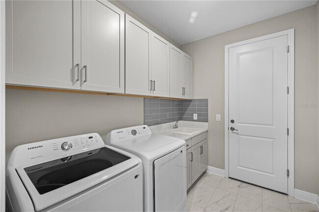 Building Photo - 17534 Savory Mist Cir
