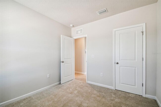 Building Photo - 11896 Thorncrest Dr