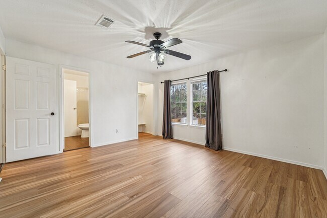 Building Photo - 3103 Glade Springs Dr