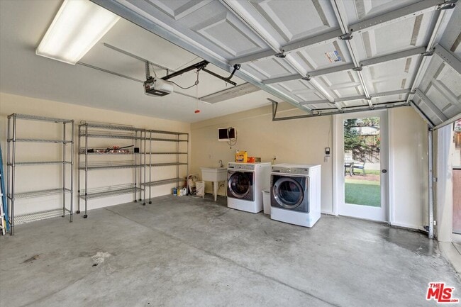 Building Photo - 135 N Gower St