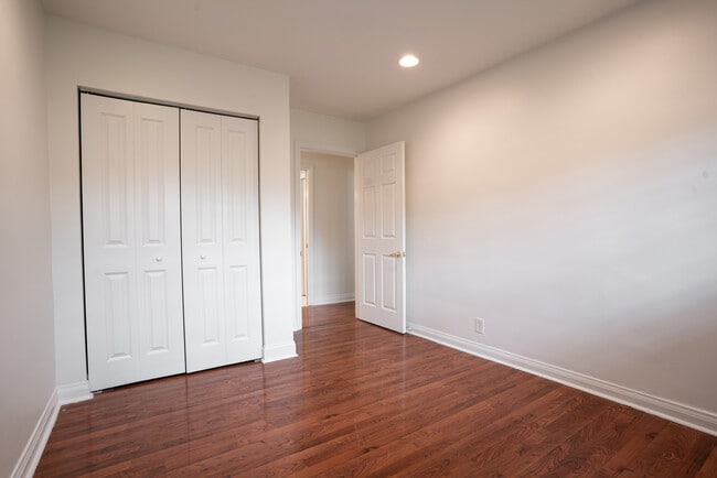 Building Photo - 218 Bramton Rd