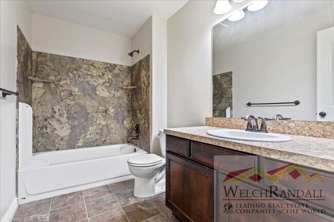 Building Photo - Beautiful 3 Bed 2 Bath Condo in Layton