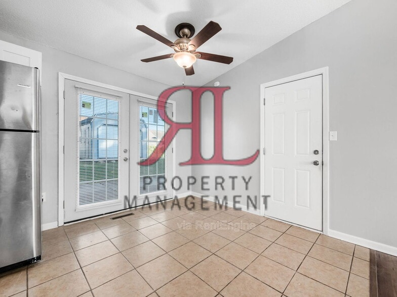 Building Photo - 3102 Elmreeb Dr