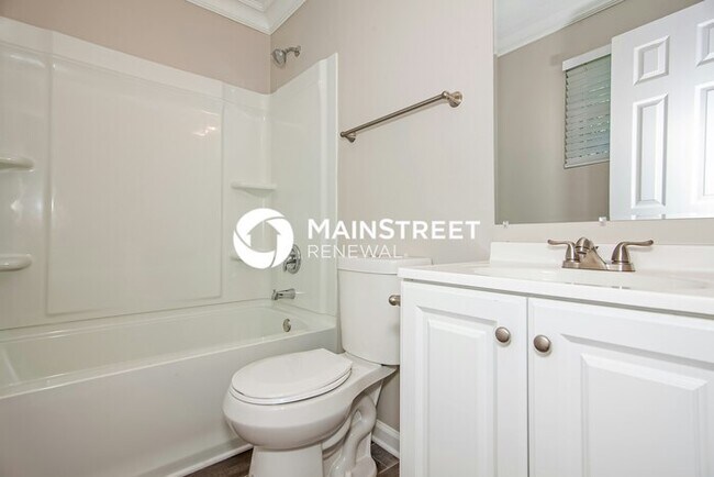 Building Photo - 3 Bedroom Pet-Friendly Home in Gastonia, NC with Main Street Renewal