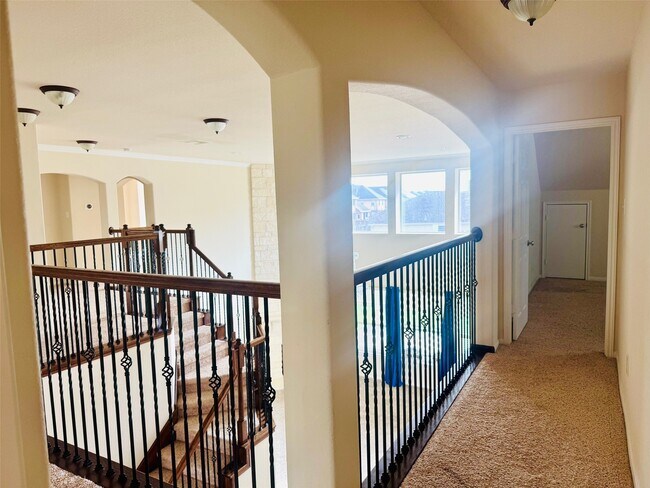 Building Photo - 10002 Nathans Cove