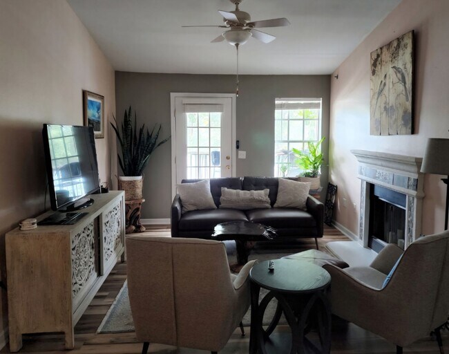 Building Photo - 23699 Bahama Point