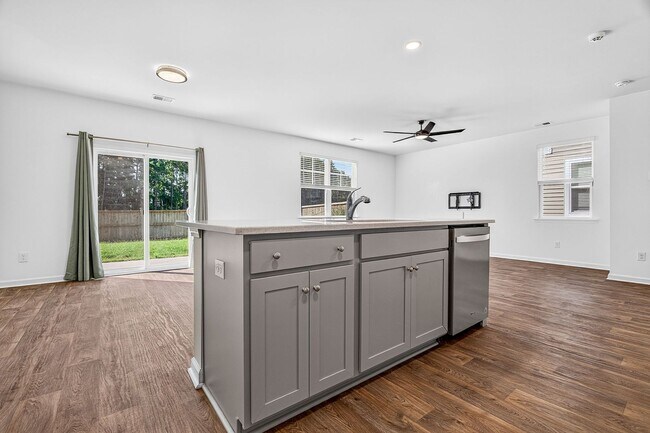 Building Photo - 123 Sweet Cherry Ln