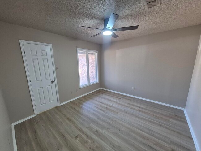 Building Photo - 5209 95th St