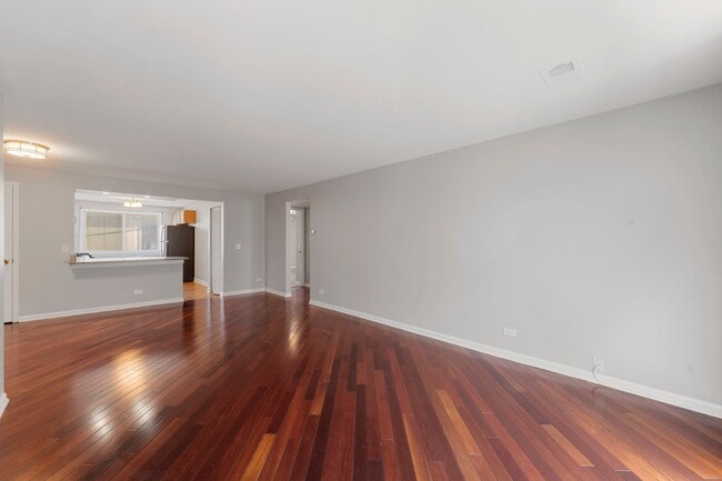 Building Photo - 5825 W Higgins Ave