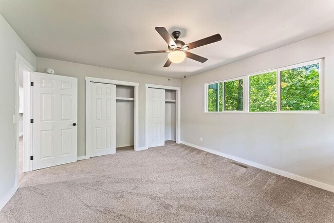 Building Photo - 16 Duvall Ln