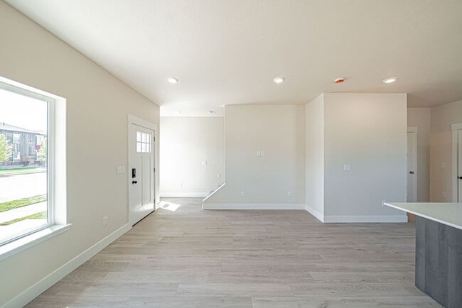 Building Photo - Teton River Townhomes