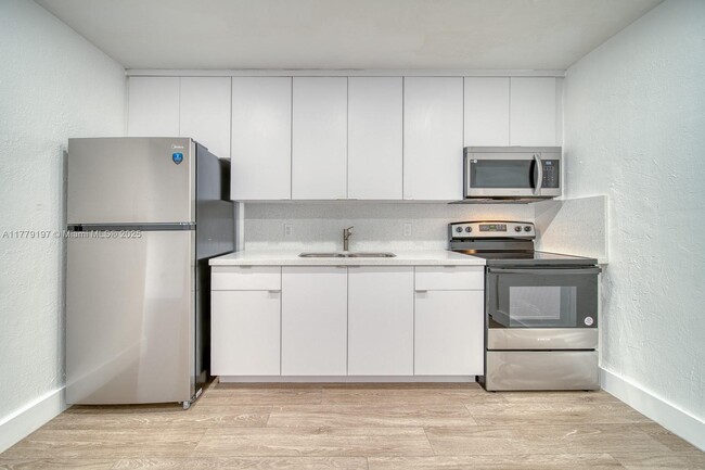 Building Photo - 2120 NW 93rd St