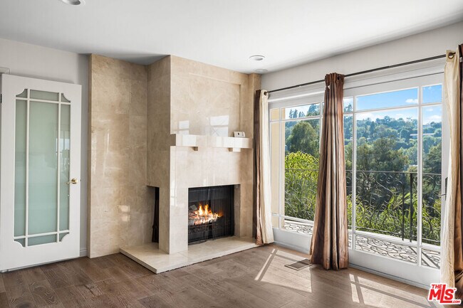 Building Photo - 3782 Berry Dr