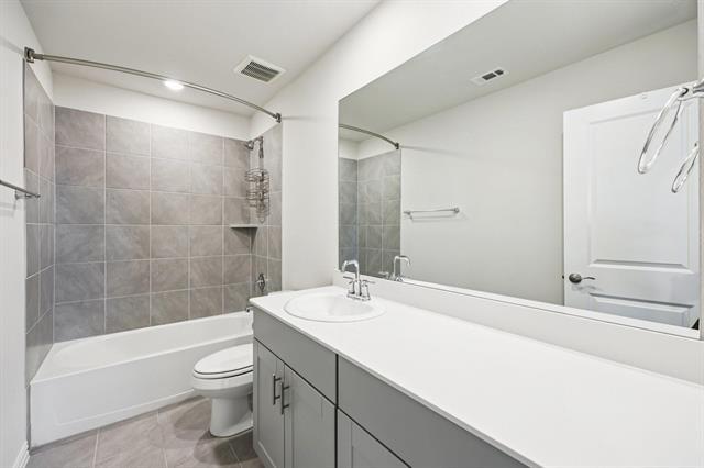 Building Photo - 1303 Cress Gdn Ln