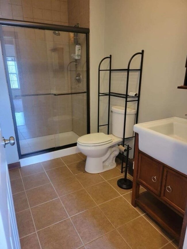 Building Photo - 230 Settlers Pass