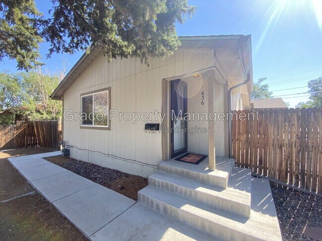 Building Photo - 636 Tennyson St