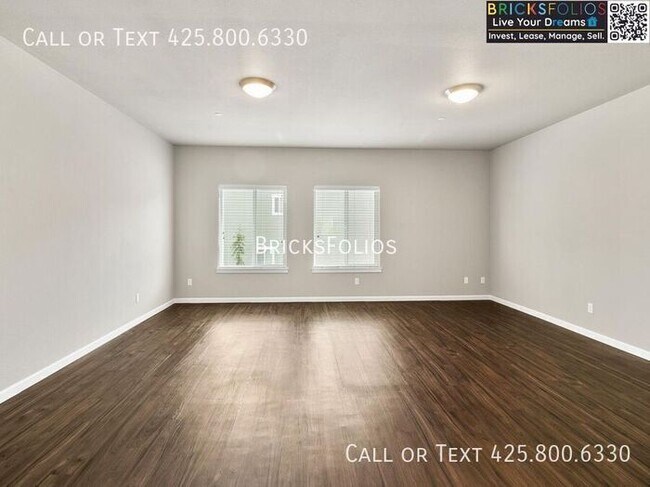 Building Photo - Discover Your Dream Corner Townhome in Olympia