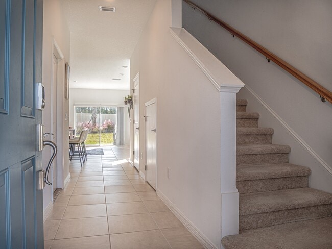 Building Photo - 2350 Paravane Wy