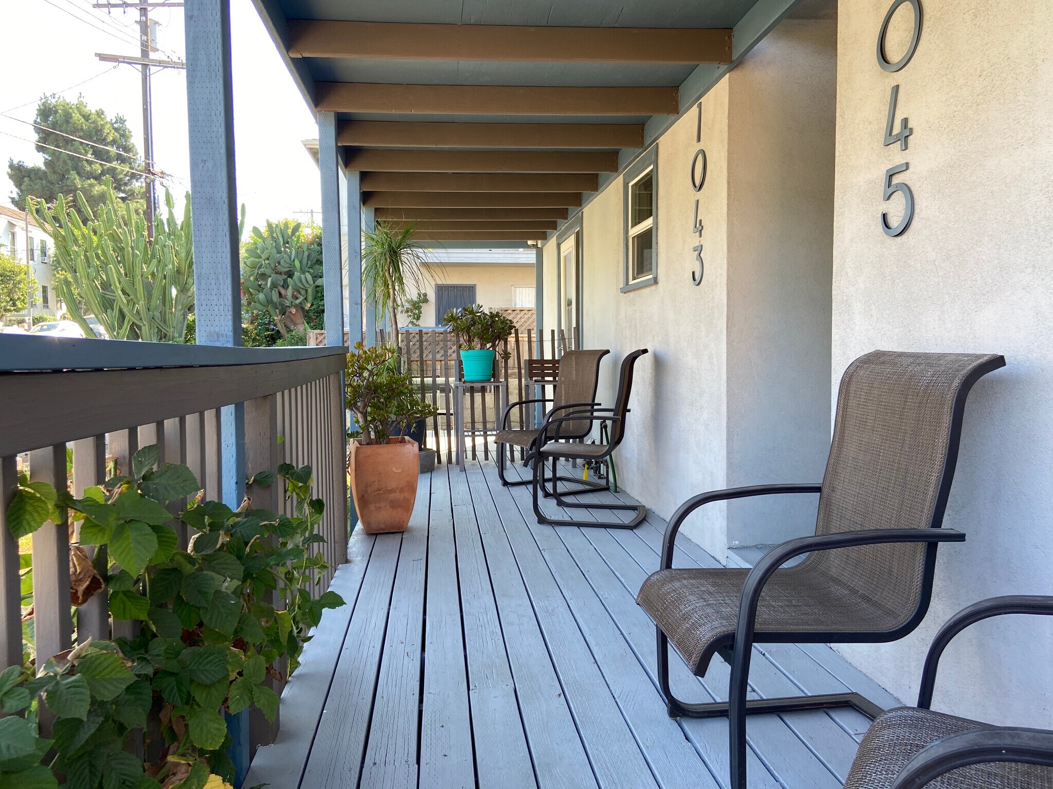 Building Photo - 1043 Sanborn Ave