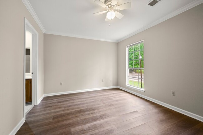 Building Photo - 12540 LA-10