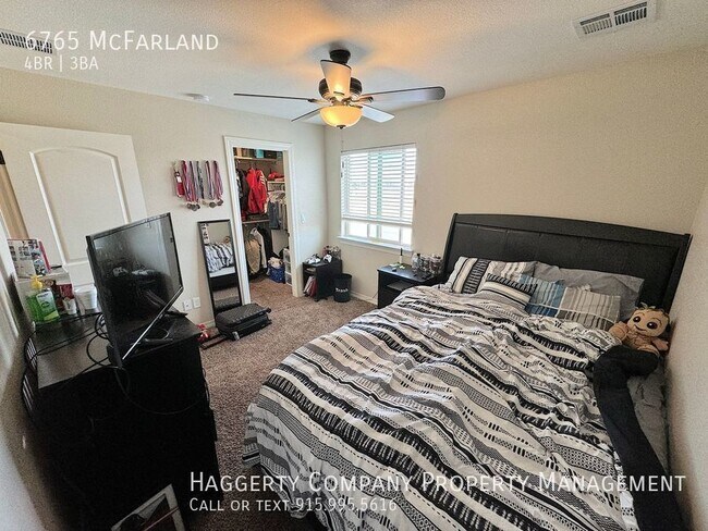 Building Photo - West El Paso 4 bed Refrig A/C with 3 car g...