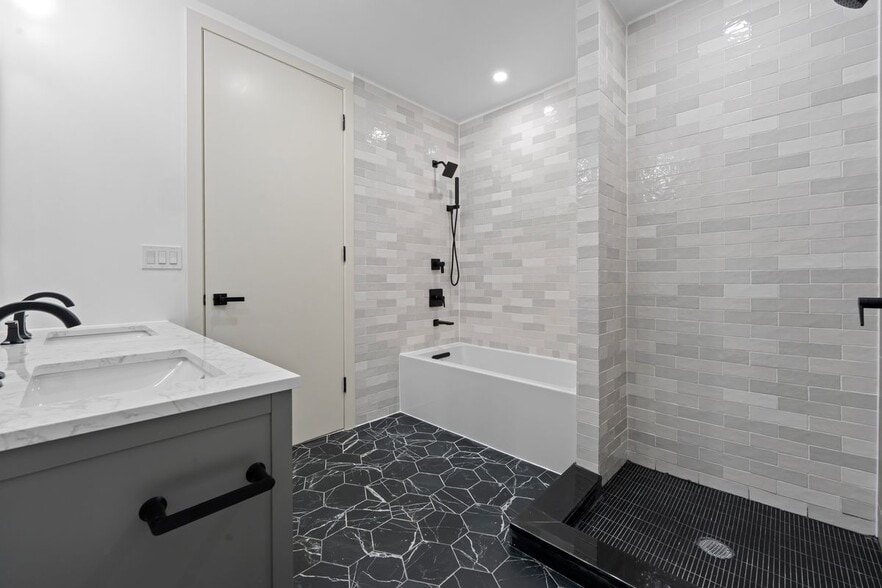 Building Photo - 312 Fenimore St