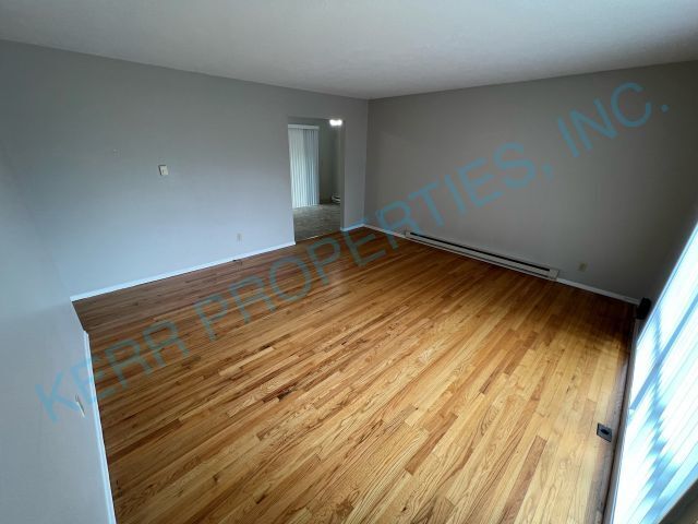 Building Photo - 5425 SE 17th Ave