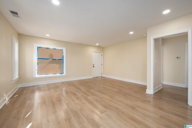 Building Photo - 4312 51st Ave N