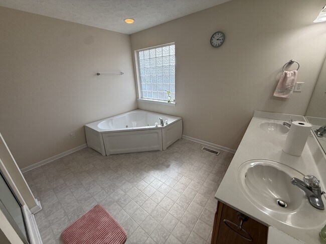 Building Photo - 7458 Salmon Ln