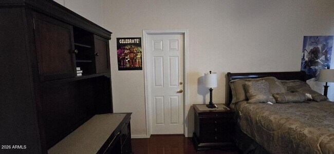 Building Photo - 6435 W Buckskin Trail